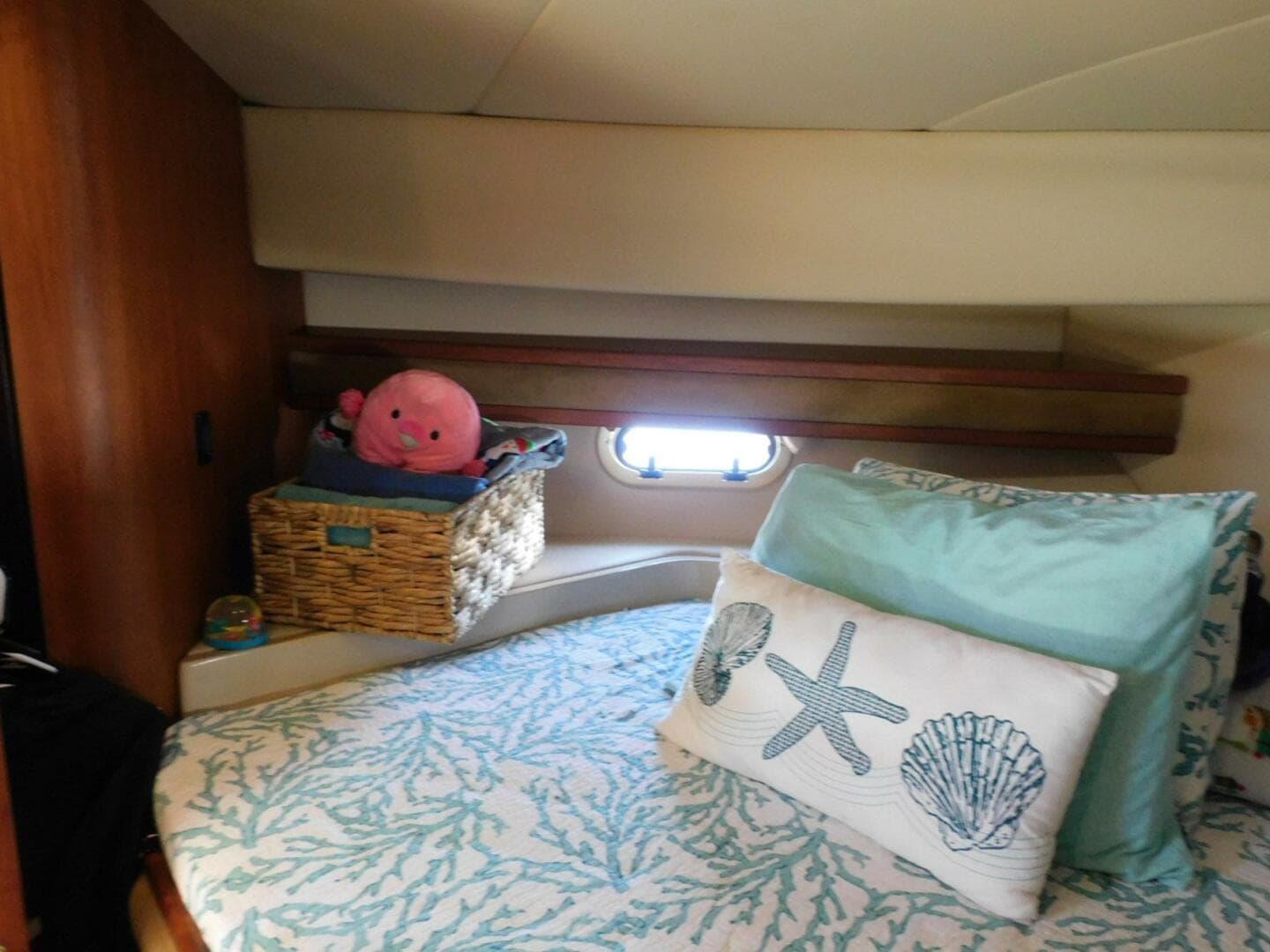 2003 Cruisers Yachts 3750 Motoryacht