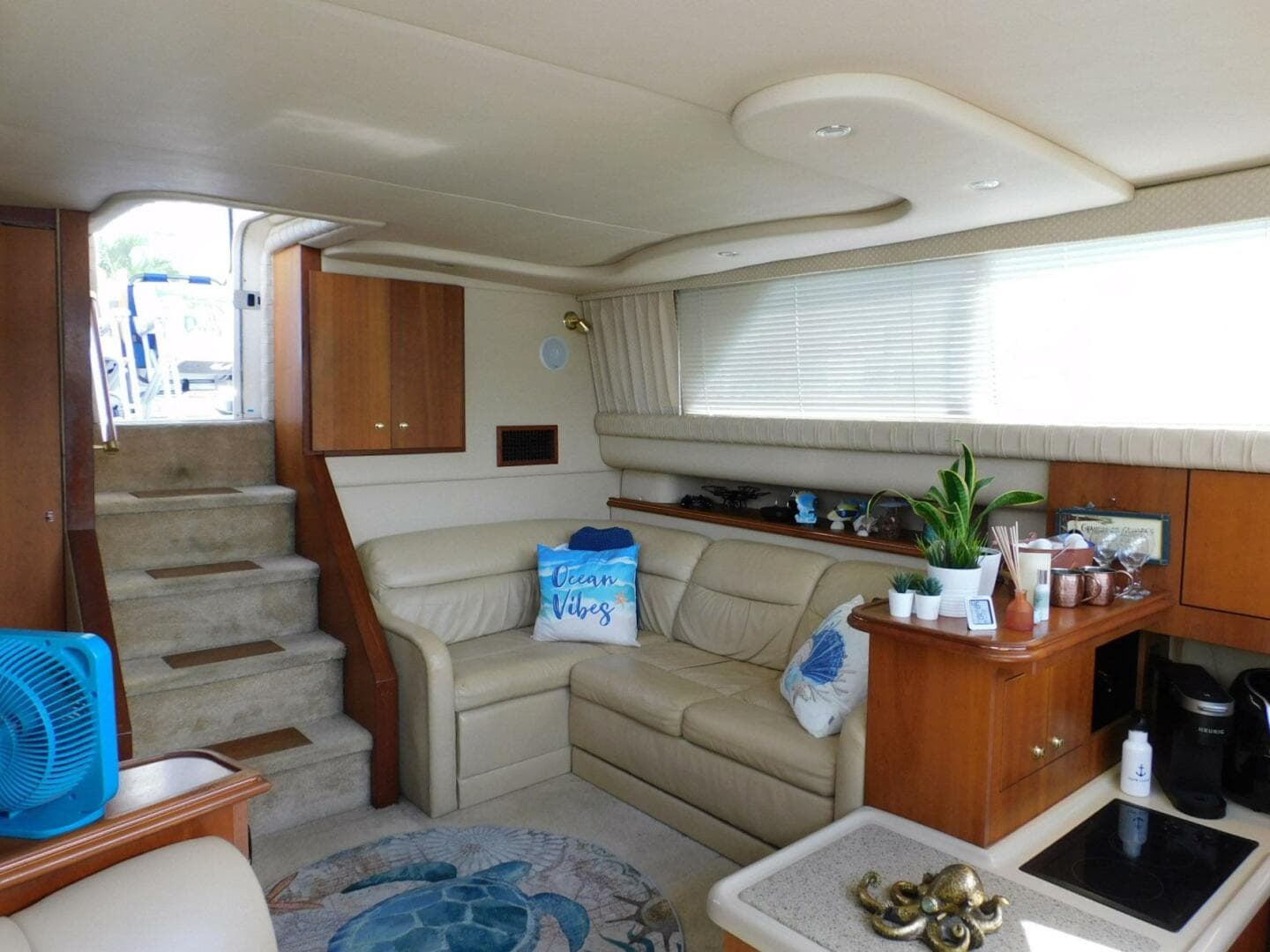 2003 Cruisers Yachts 3750 Motoryacht