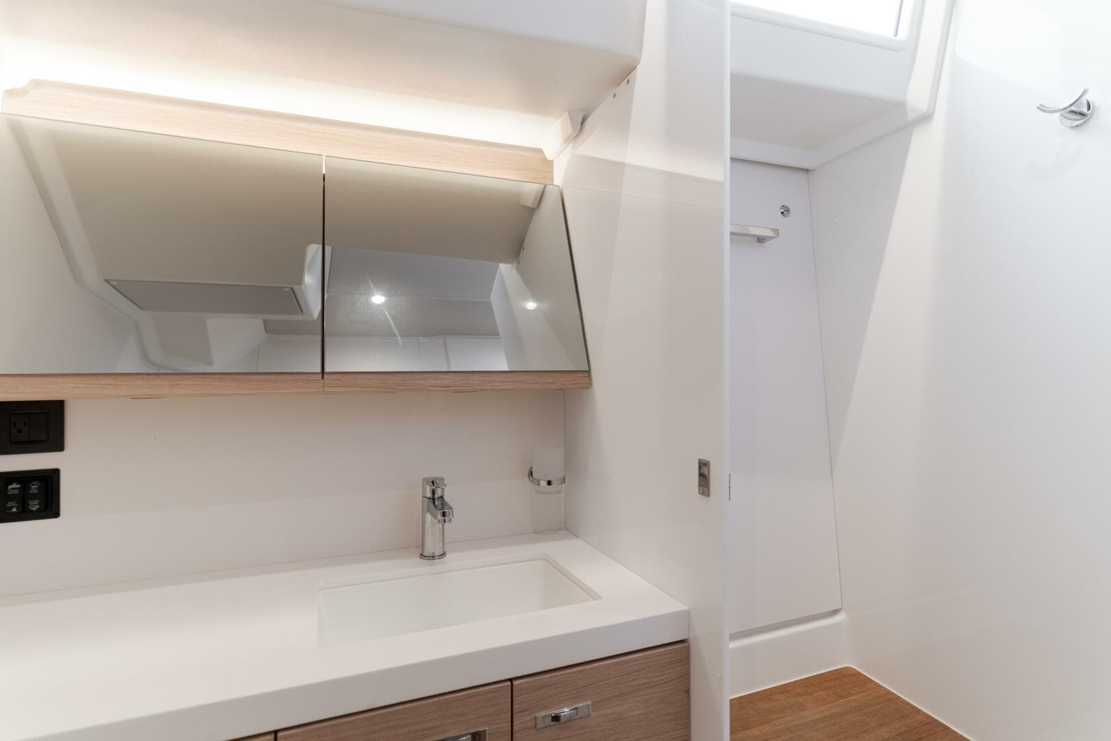 2023 Beneteau Oceanis Yacht 60