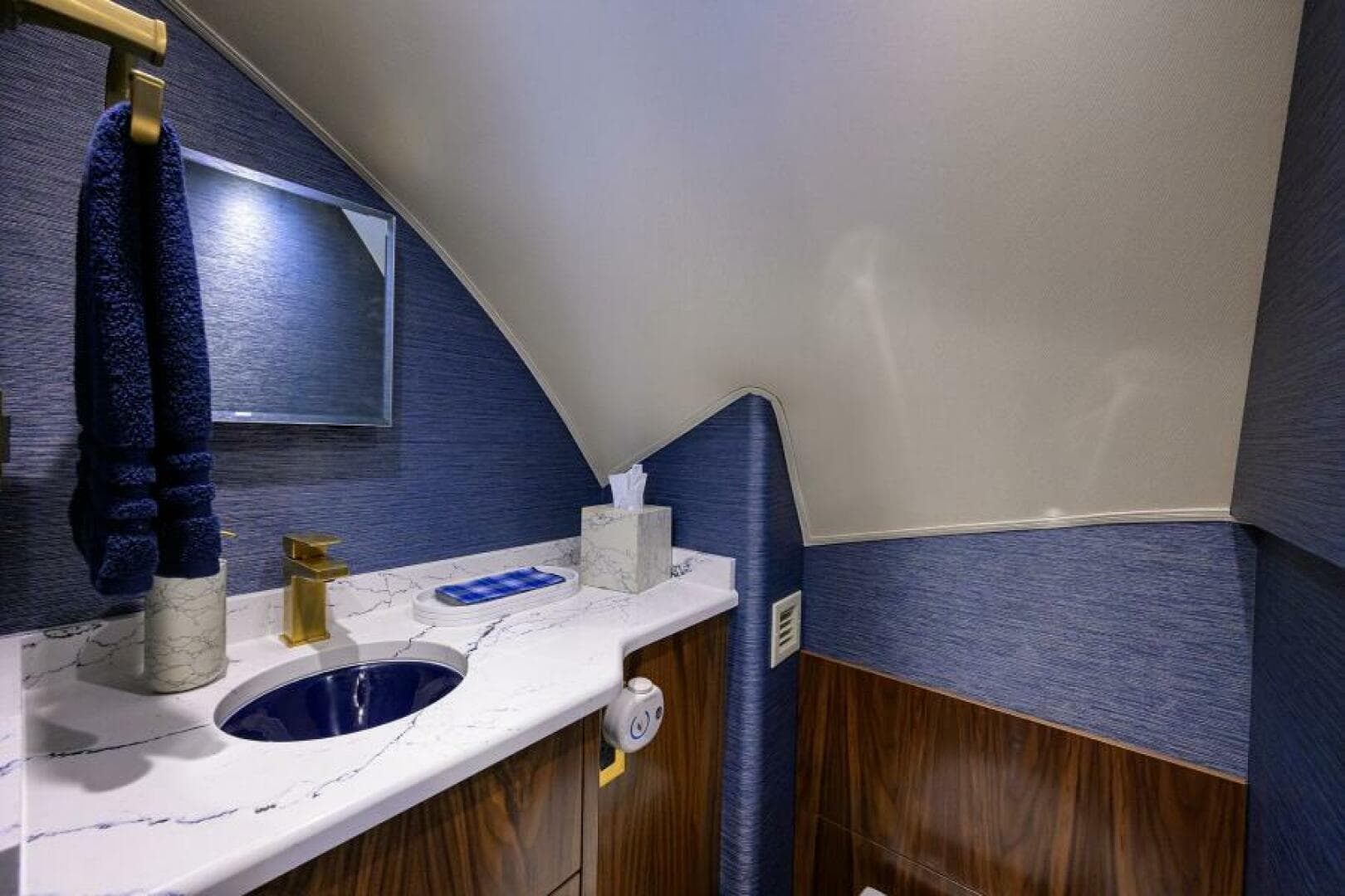 Viking 80 - KEMOSABE - Day Head