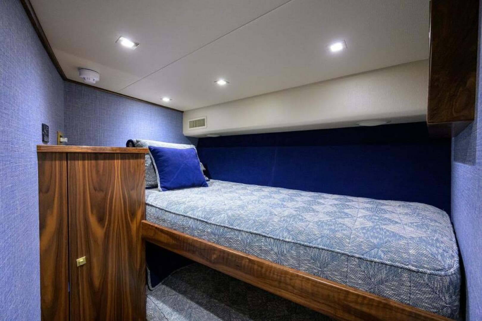 Viking 80 - KEMOSABE - Forward Starboard Stateroom