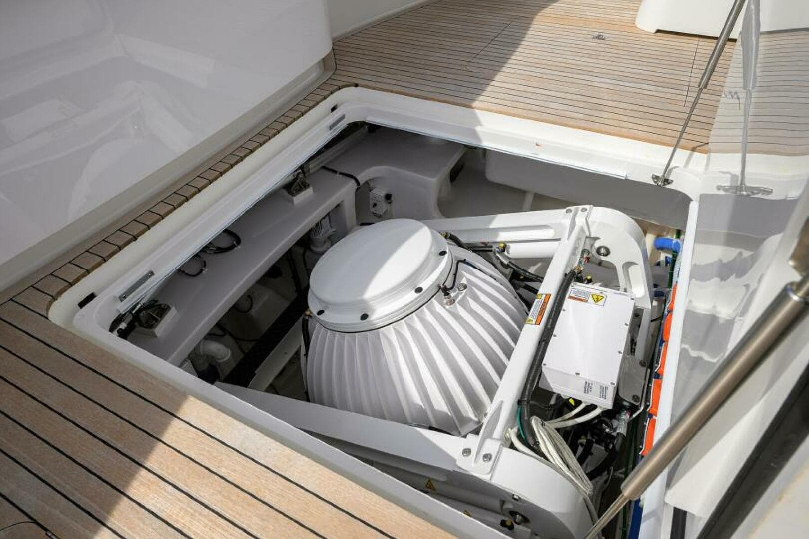 Viking 80 - KEMOSABE - Cockpit