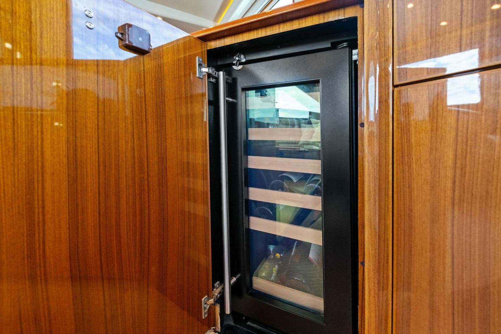 2006 Viking 56 Convertible SUMMER SALT