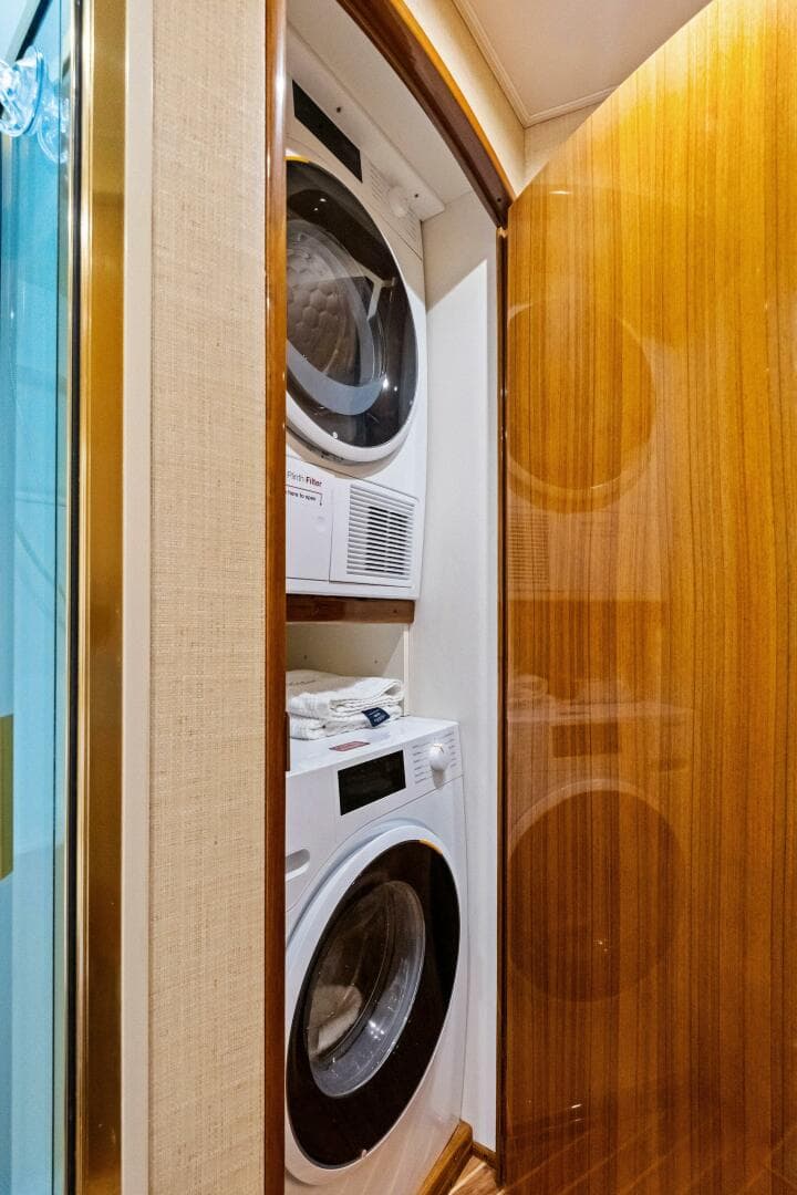 2006 Viking 56 Convertible SUMMER SALT