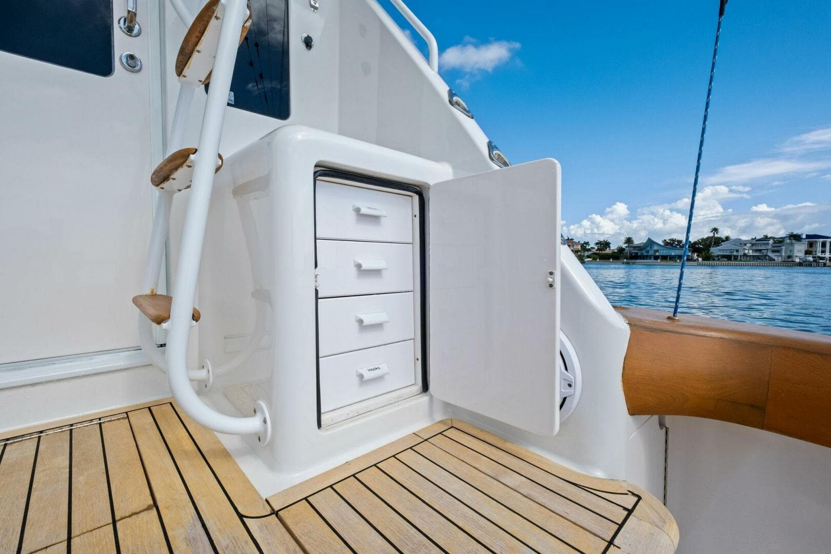 2006 Viking 56 Convertible SUMMER SALT