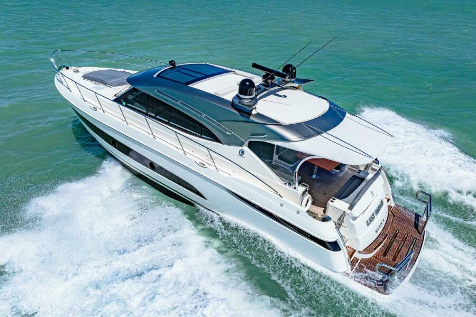 2022 Riviera 5400 Sport Yacht Platinum Edition