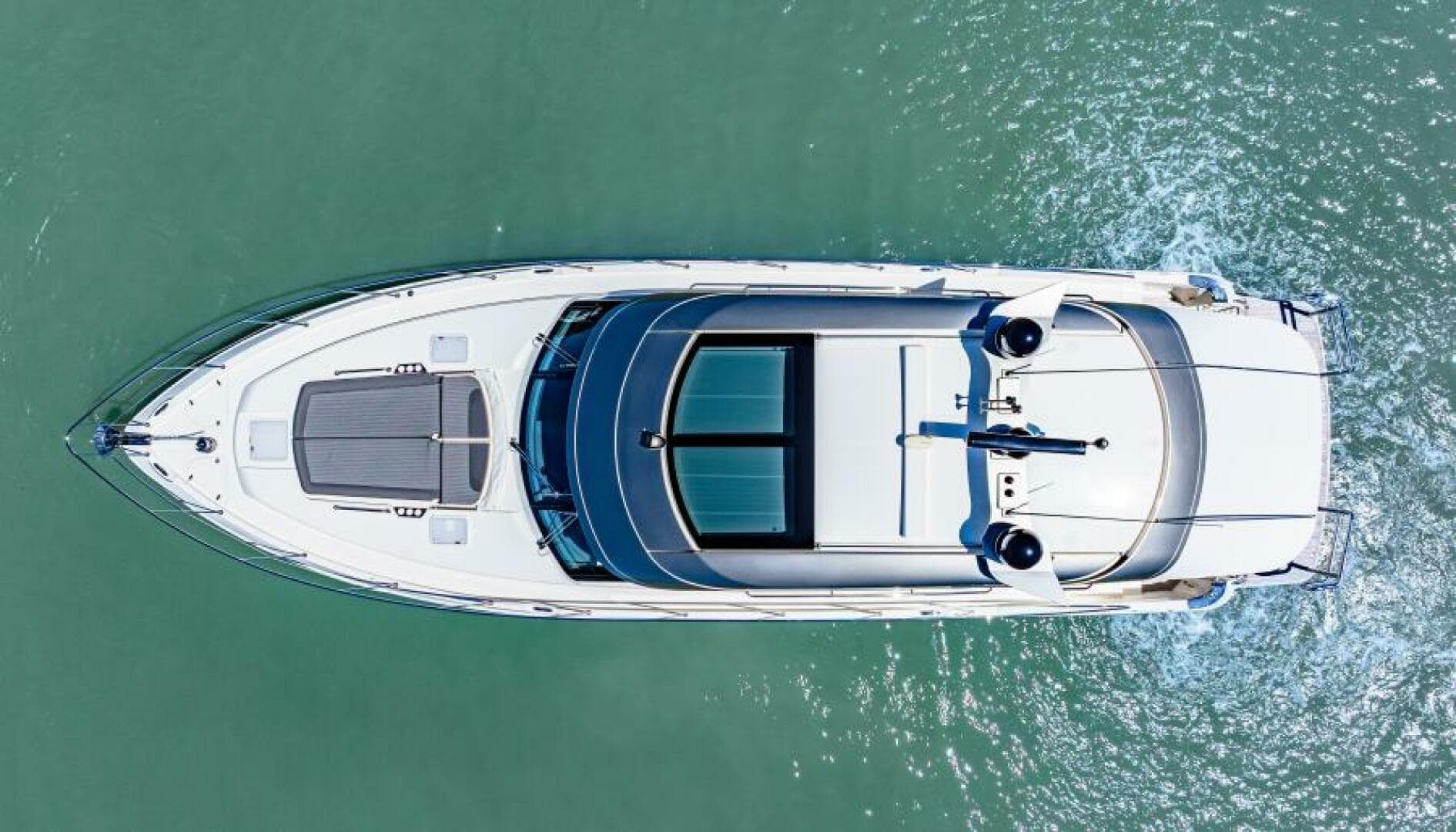 2022 Riviera 5400 Sport Yacht Platinum Edition