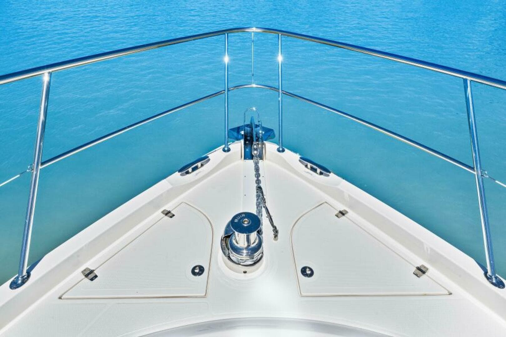2022 Riviera 5400 Sport Yacht Platinum Edition