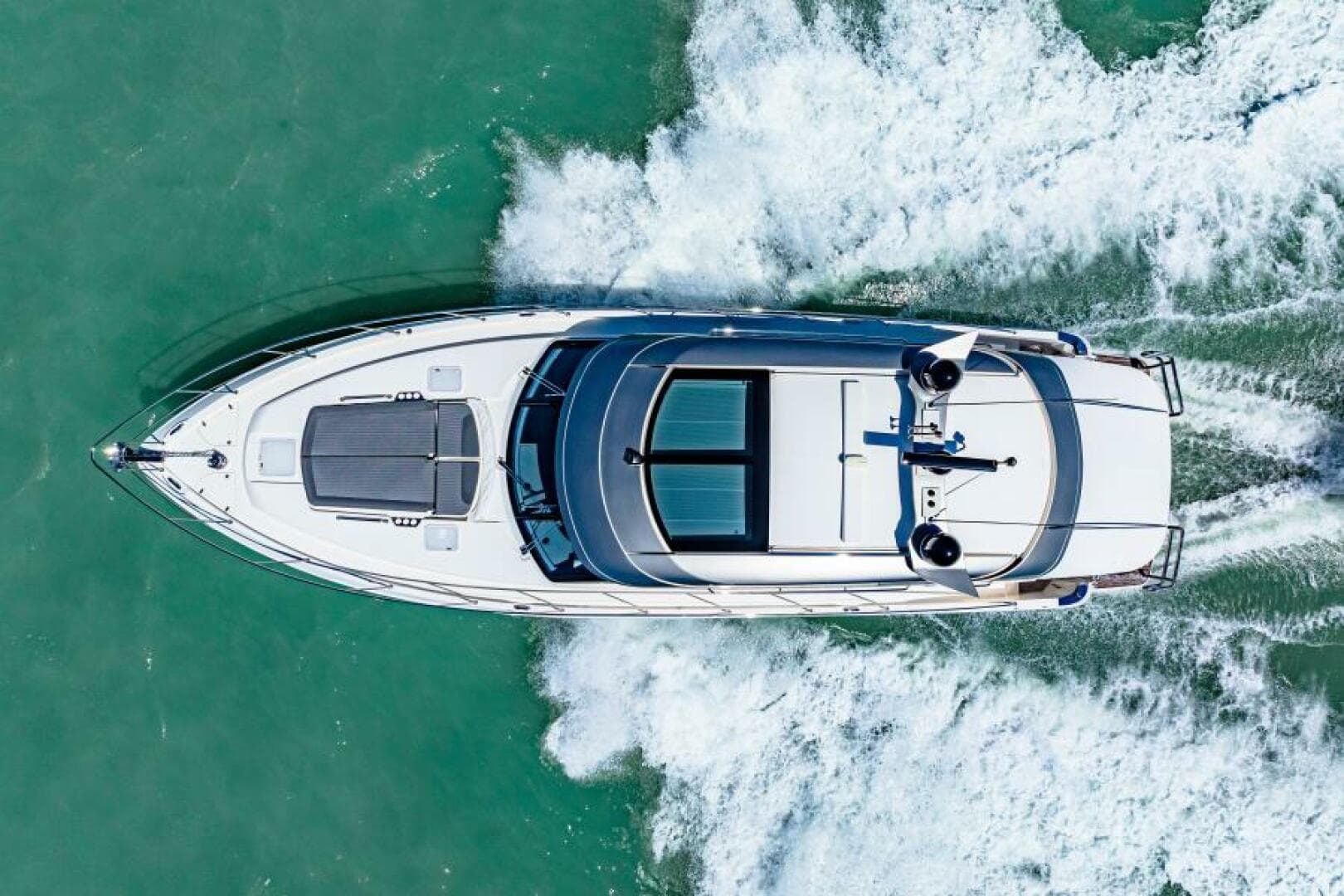 2022 Riviera 5400 Sport Yacht Platinum Edition