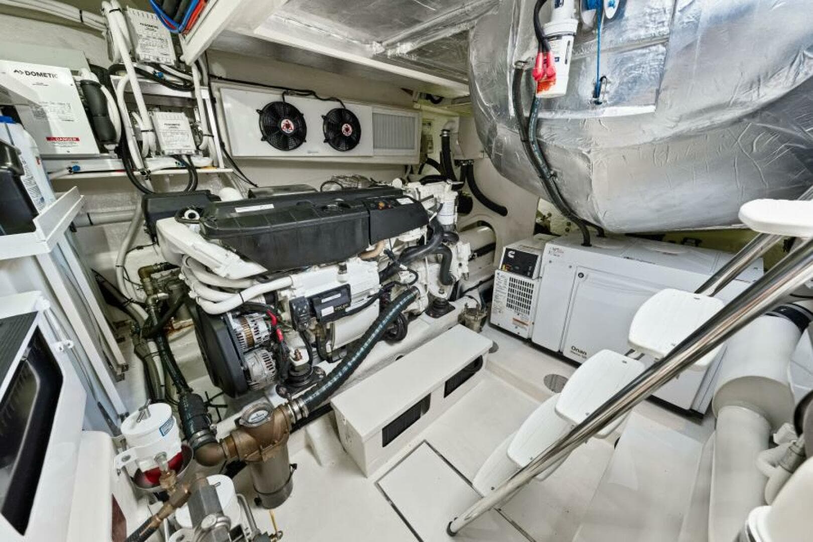 2022 Riviera 5400 Sport Yacht Platinum Edition