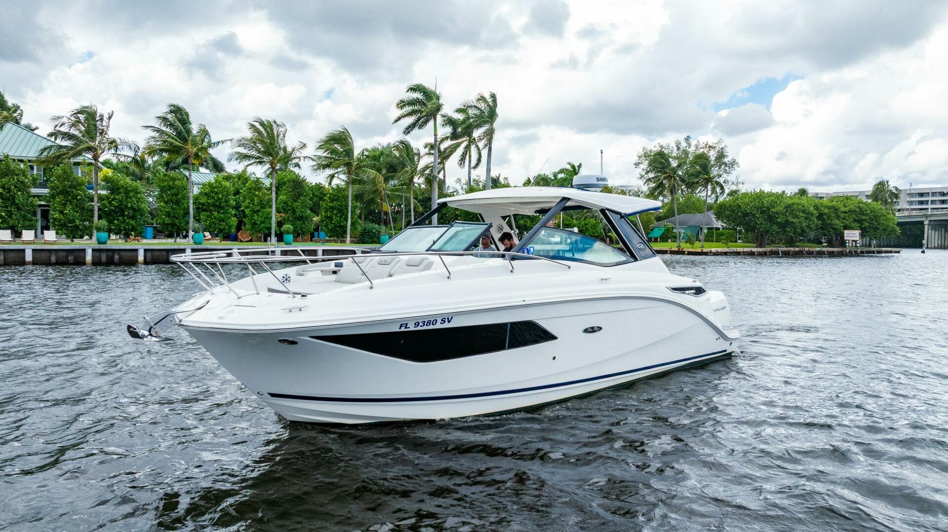 2021 Sea Ray Sundancer 32 Outboard