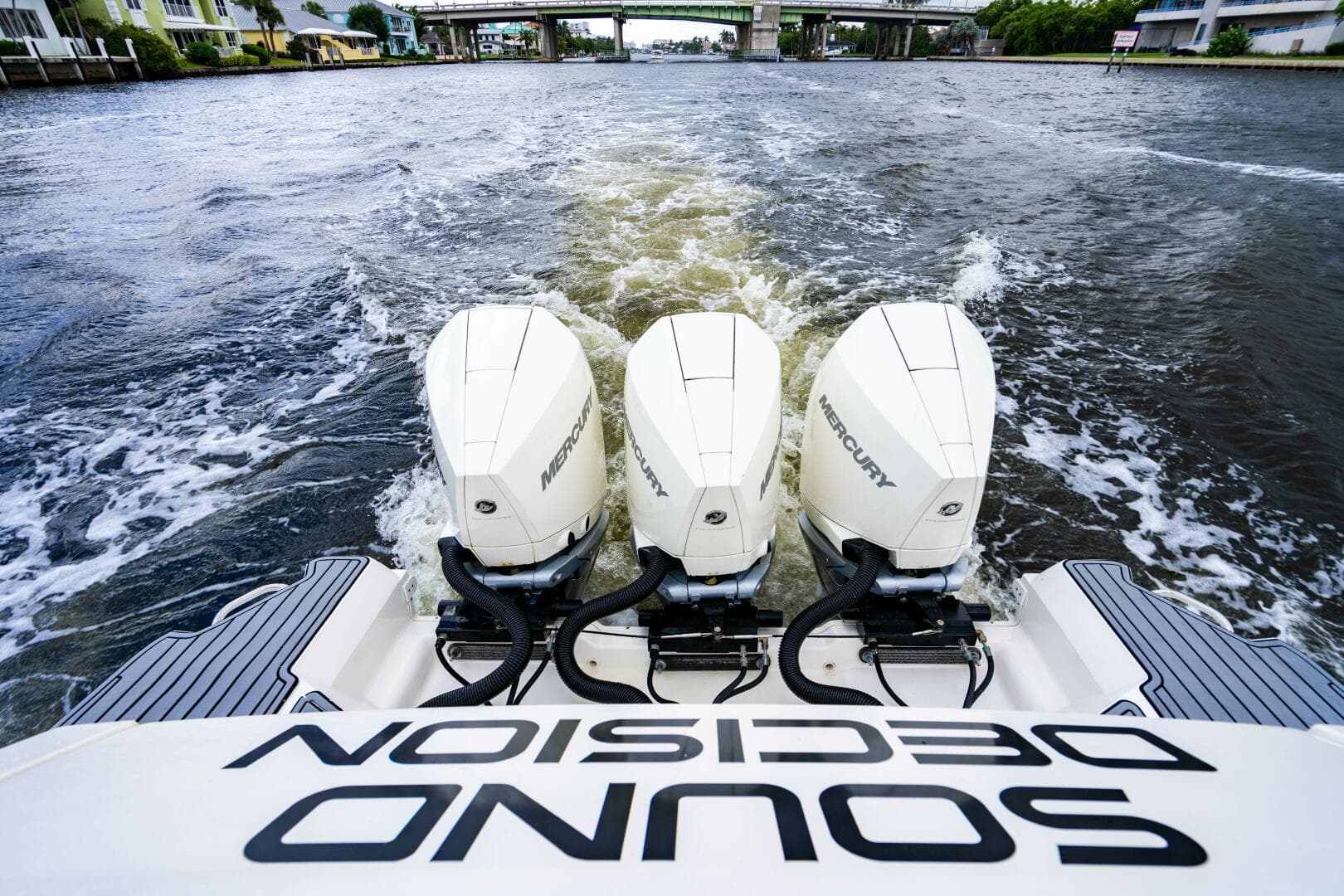 2021 Sea Ray Sundancer 32 Outboard