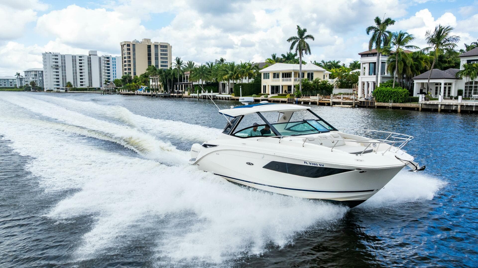 2021 Sea Ray Sundancer 32 Outboard