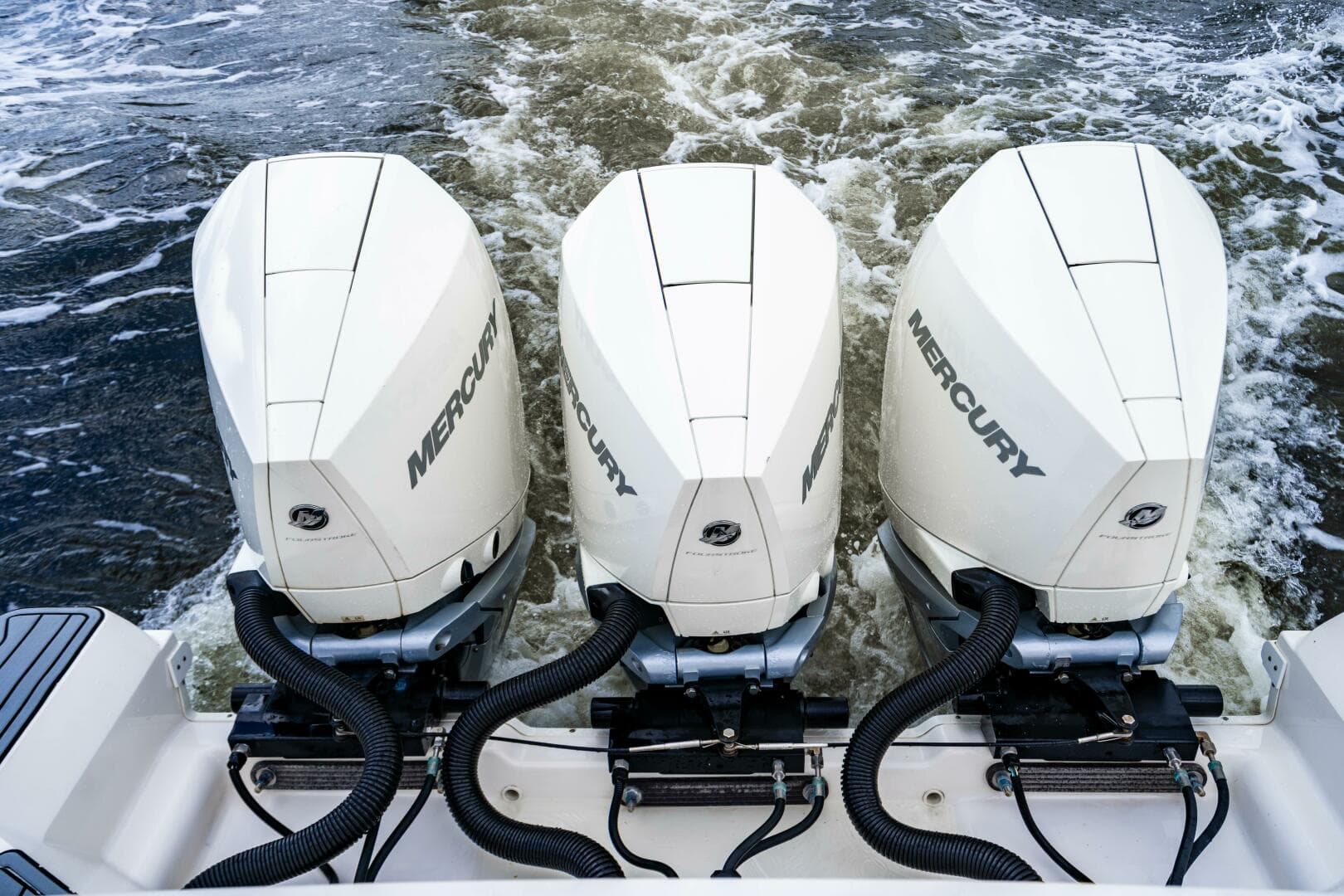 2021 Sea Ray Sundancer 32 Outboard