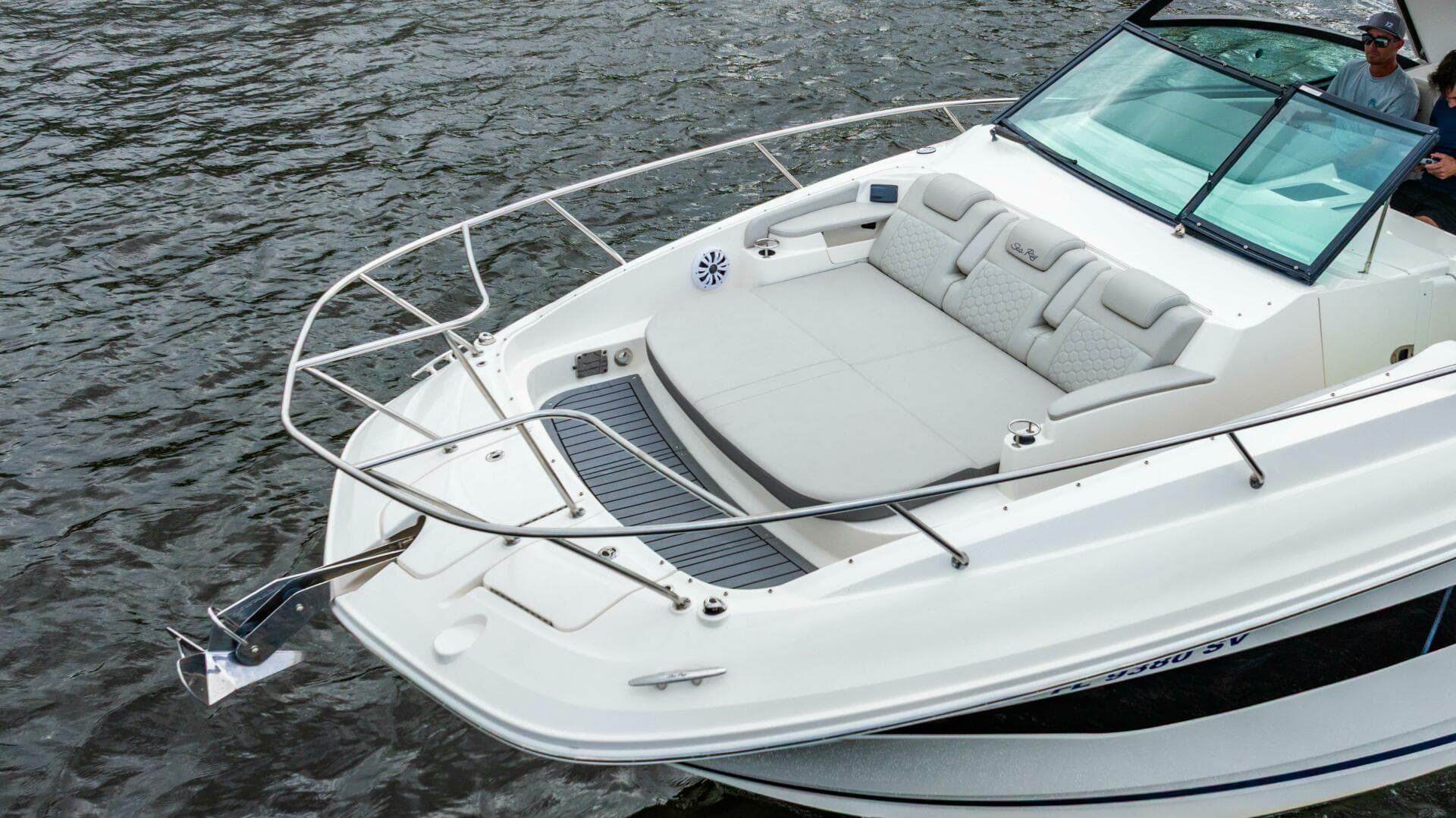 2021 Sea Ray Sundancer 32 Outboard