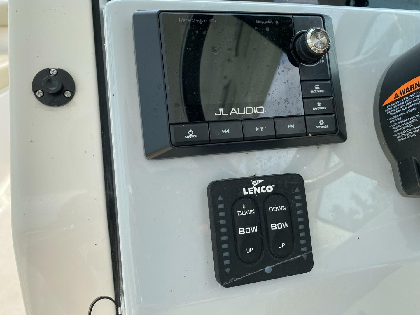 2021 Pursuit 266 Dual Console