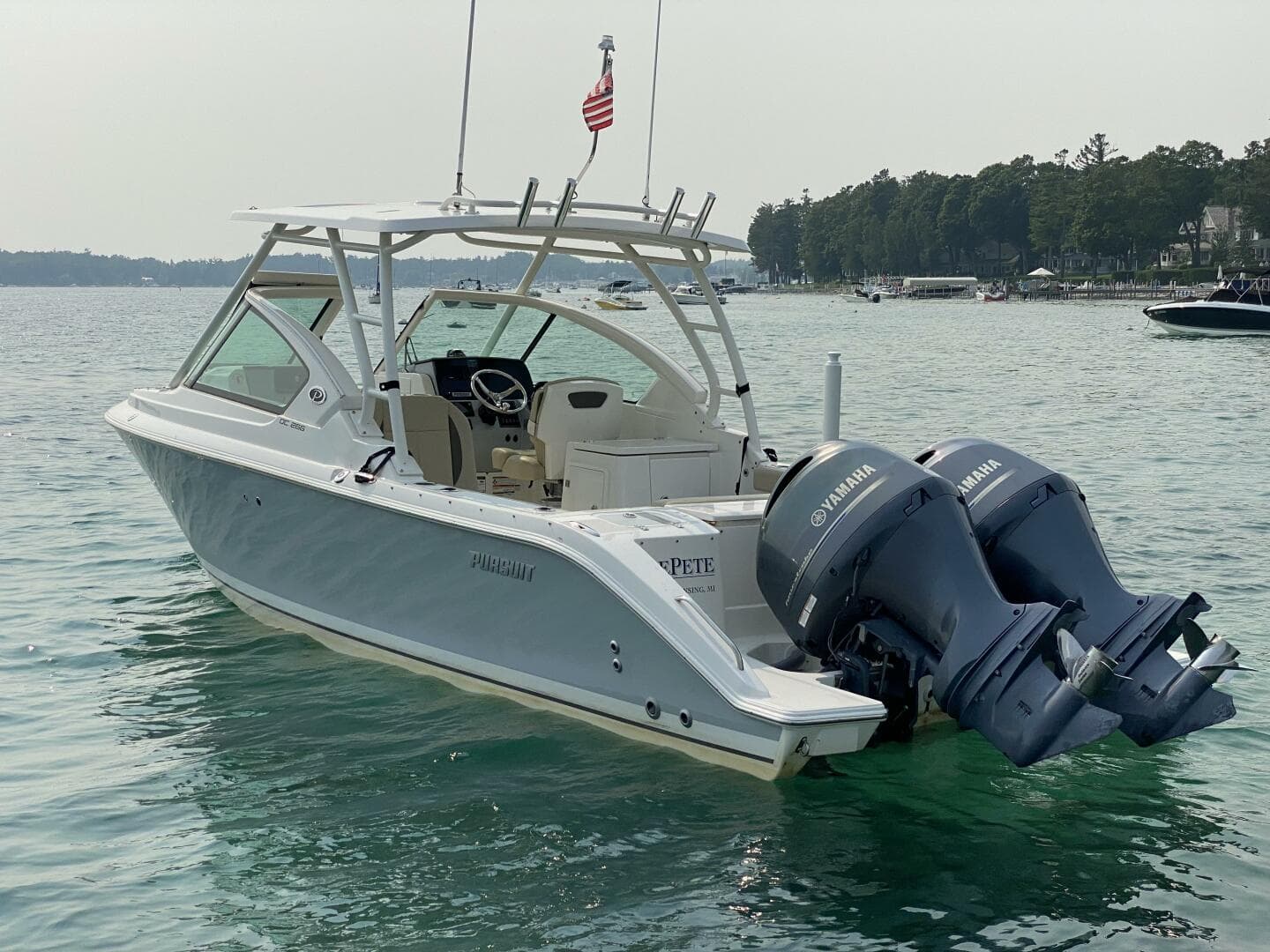 2021 Pursuit 266 Dual Console