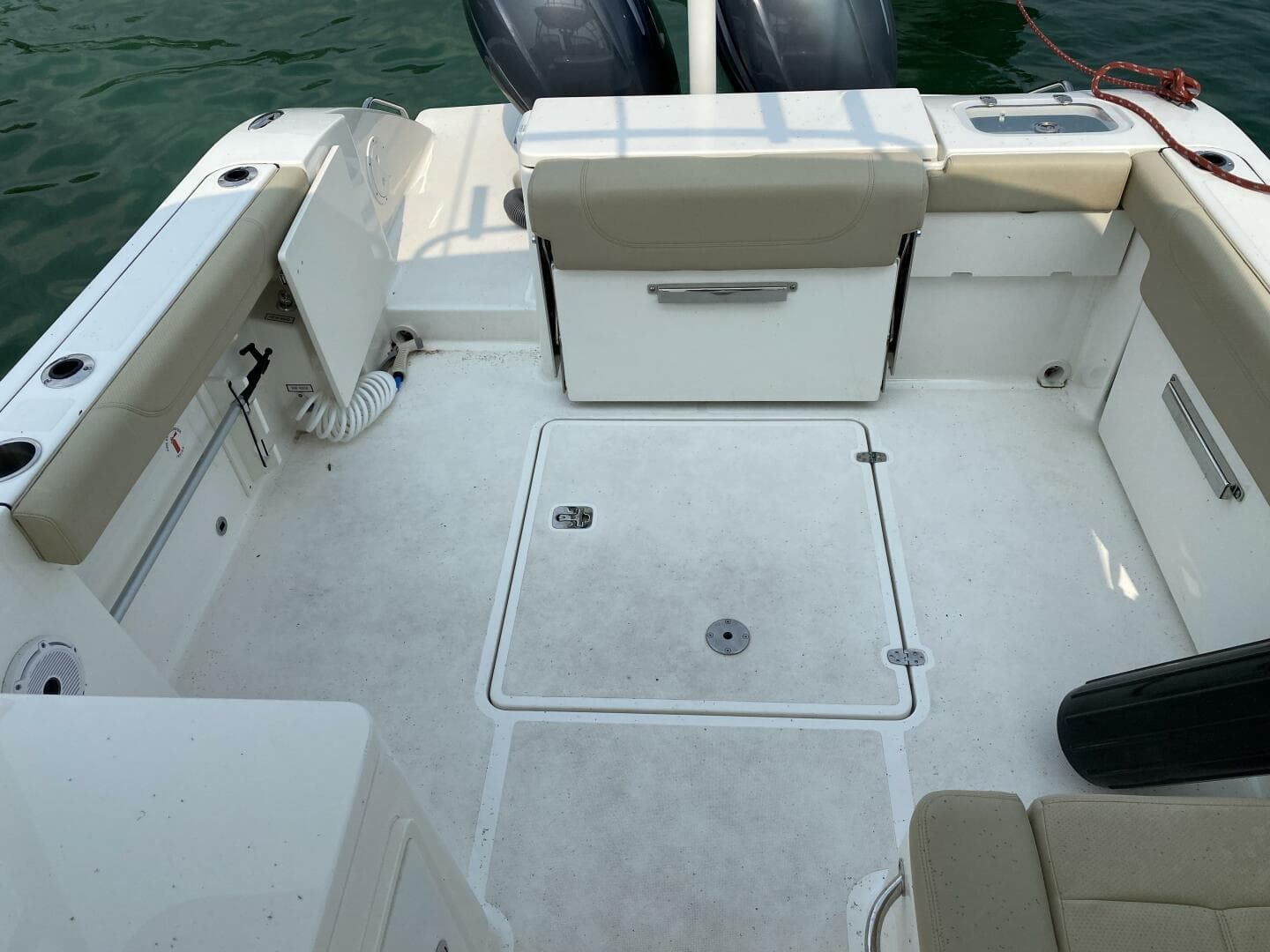 2021 Pursuit 266 Dual Console