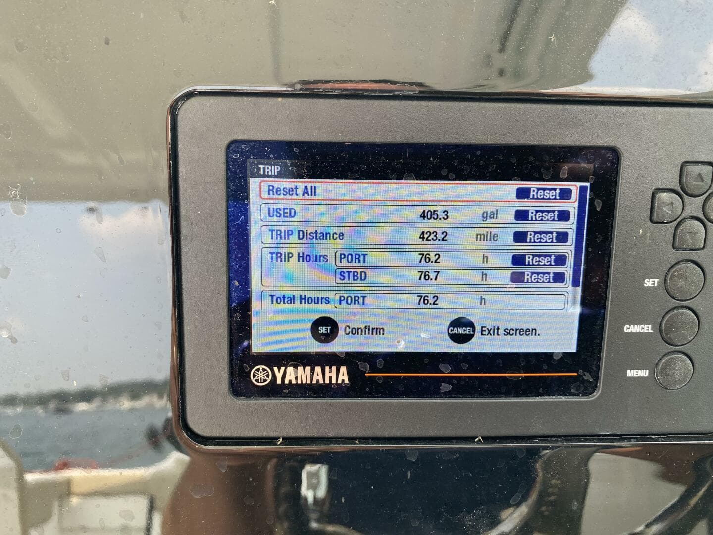 2021 Pursuit 266 Dual Console