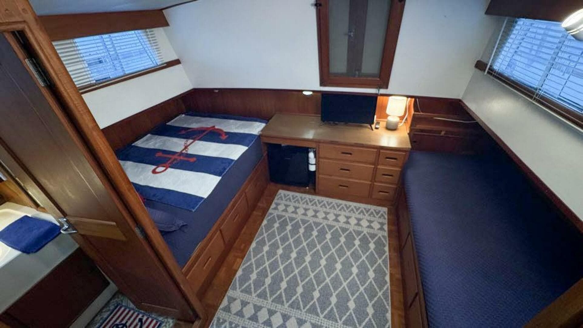 Aft Primary Stateroom