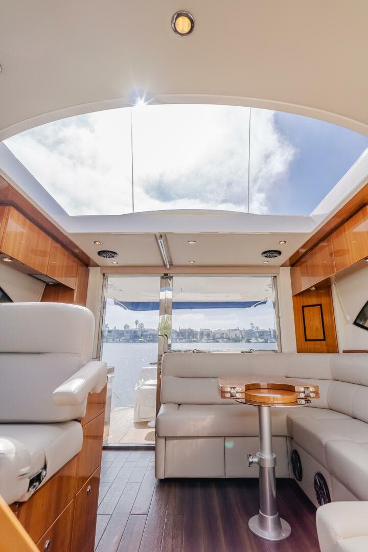 2012 Riviera 44 Sport Yacht