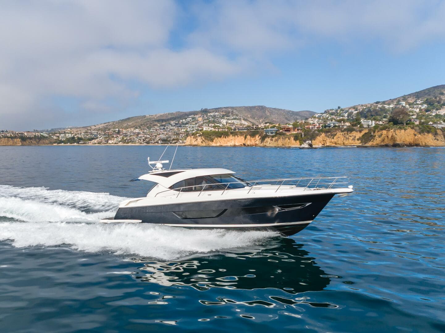 2012 Riviera 44 Sport Yacht