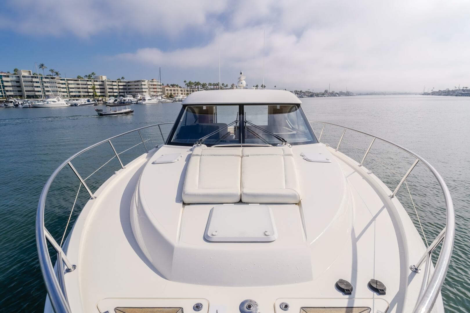 2012 Riviera 44 Sport Yacht
