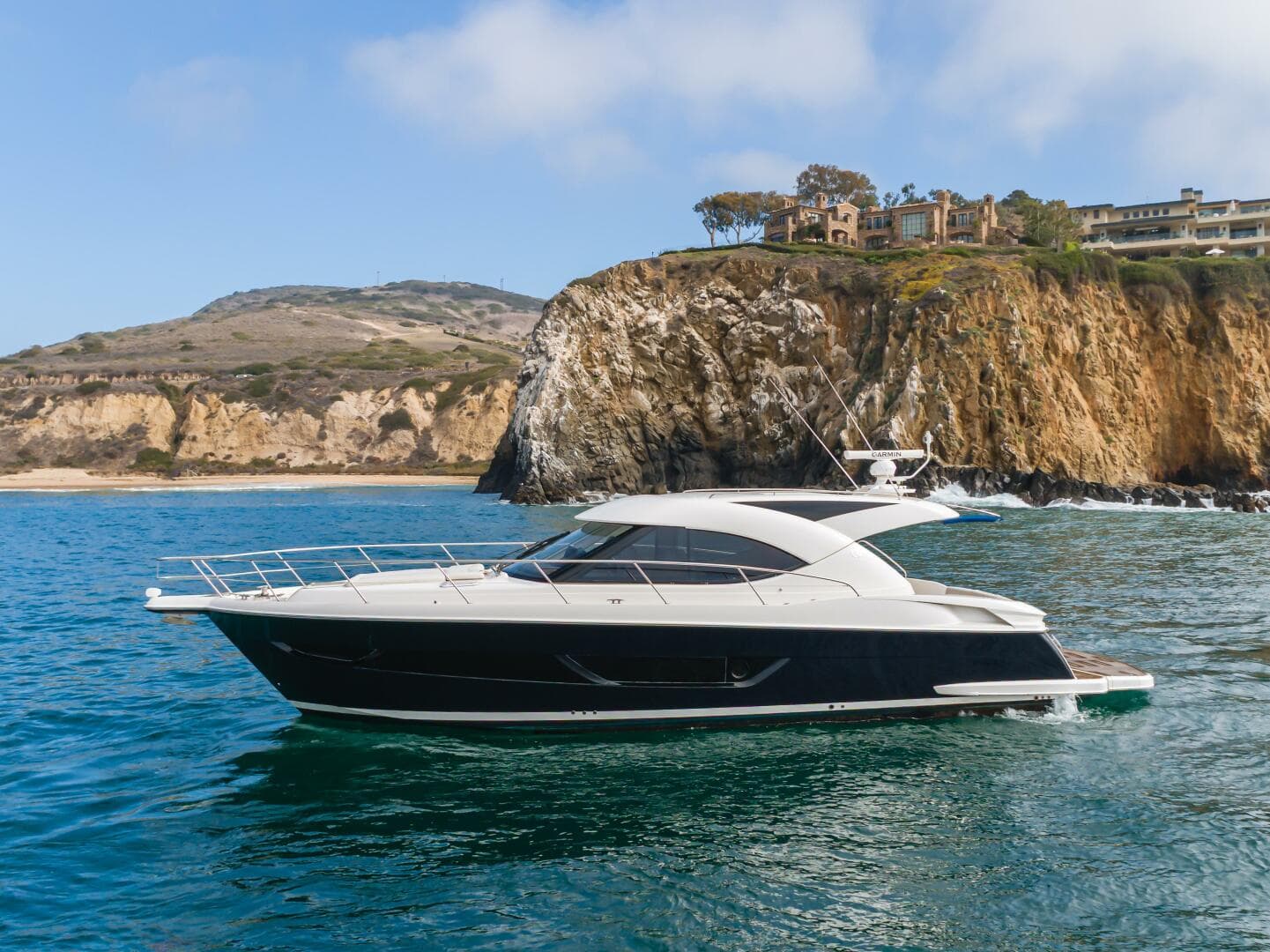 2012 Riviera 44 Sport Yacht