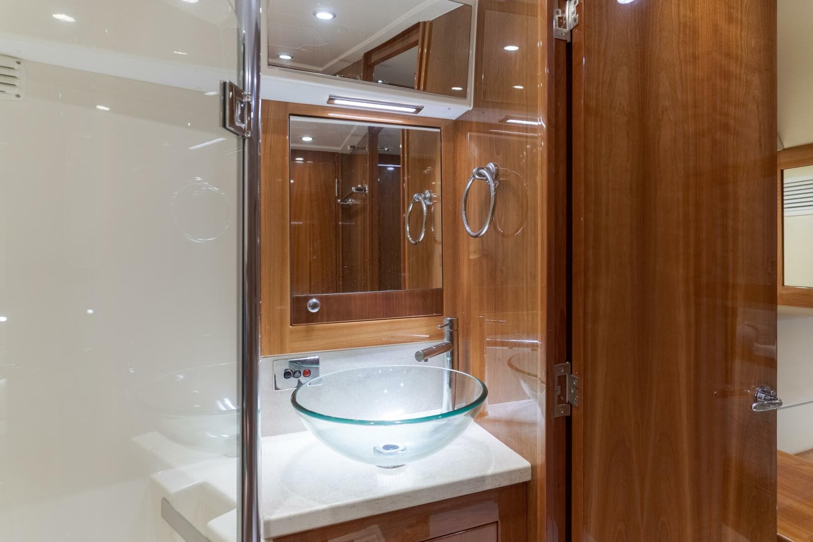 2012 Riviera 44 Sport Yacht