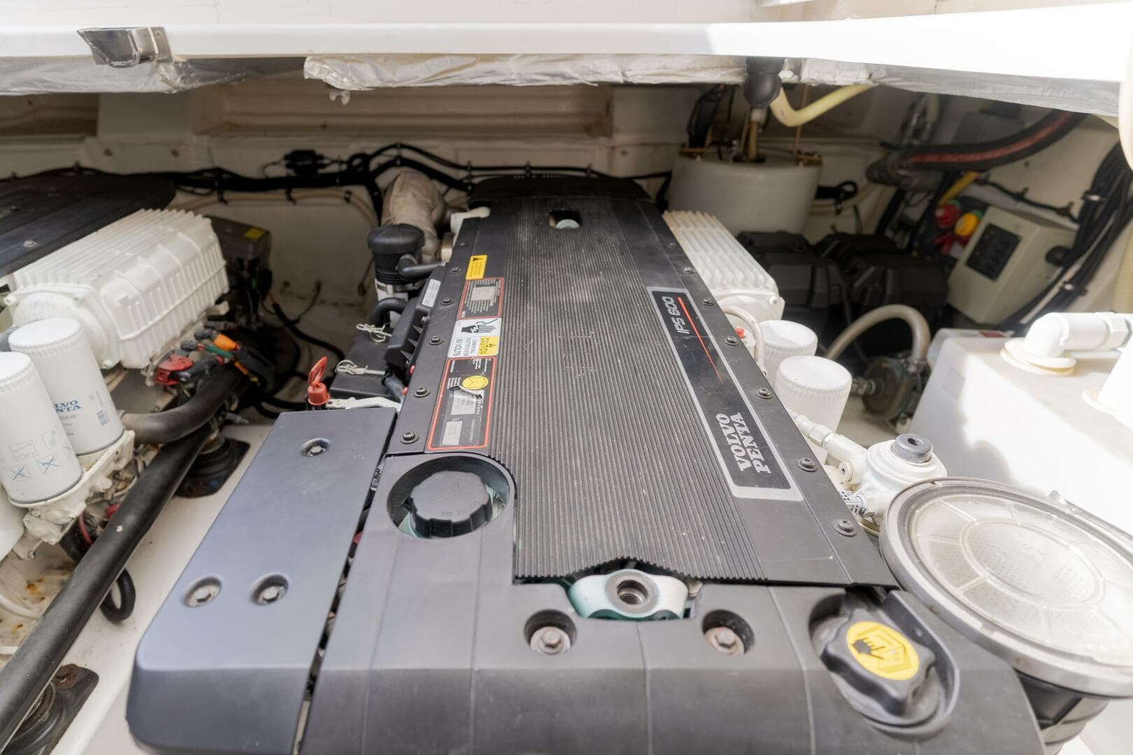 2012 Riviera 44 Sport Yacht