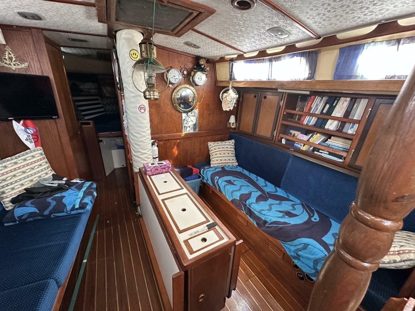 1979 Hughes 3910