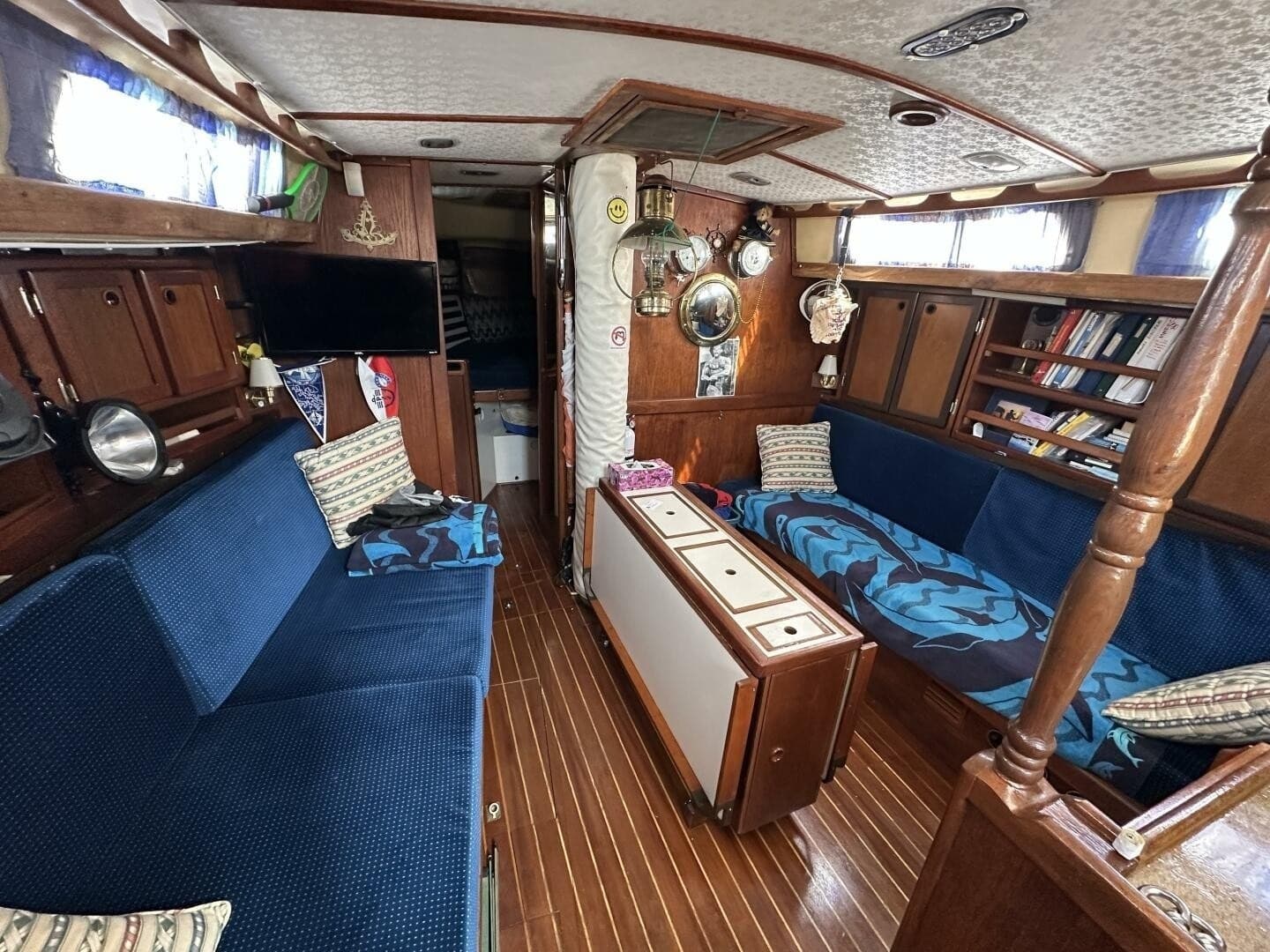 1979 Hughes 3910