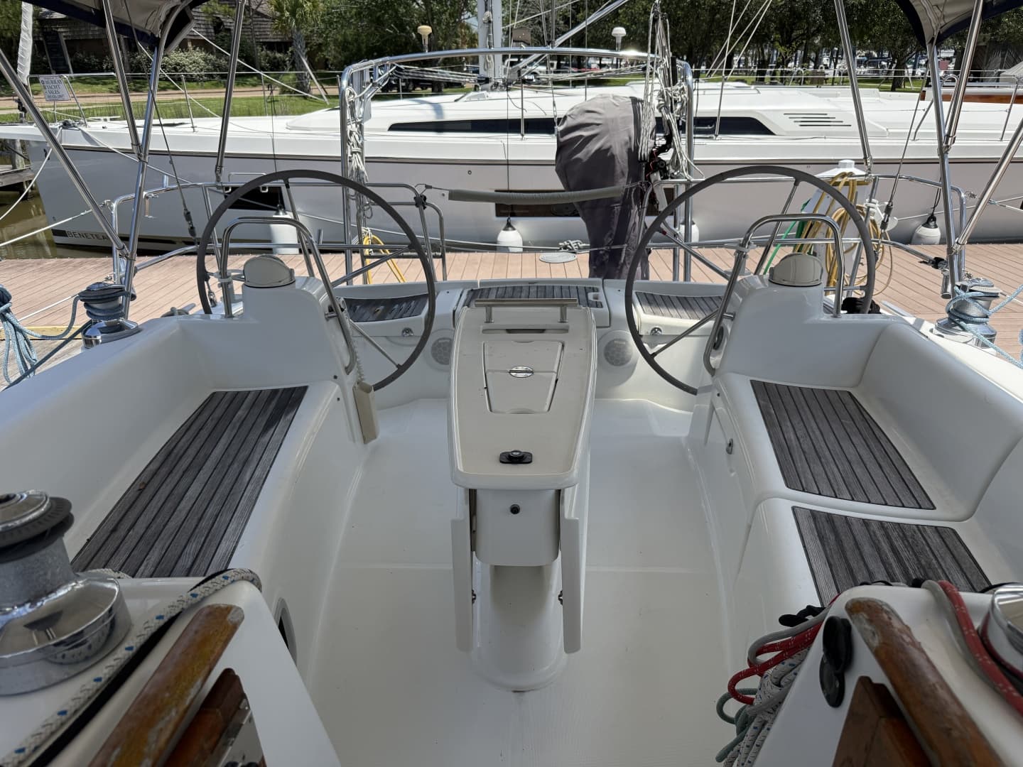 Beneteau 43