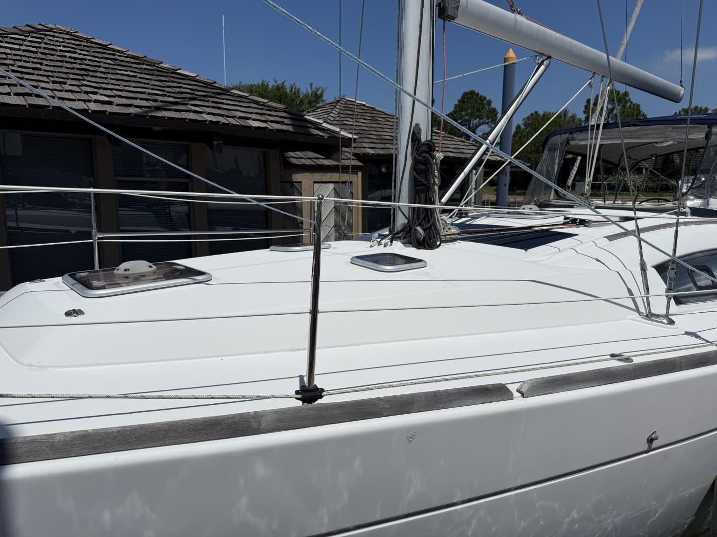 Beneteau 43