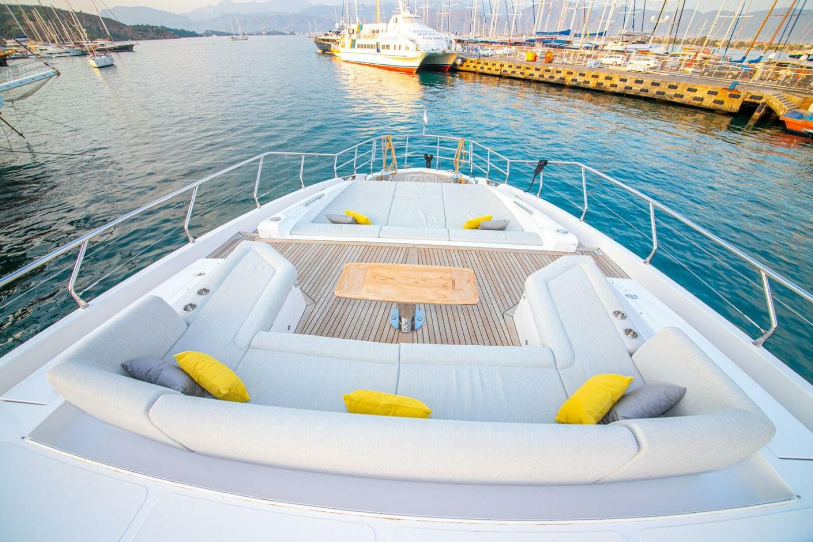2019 Azimut Grande 27M