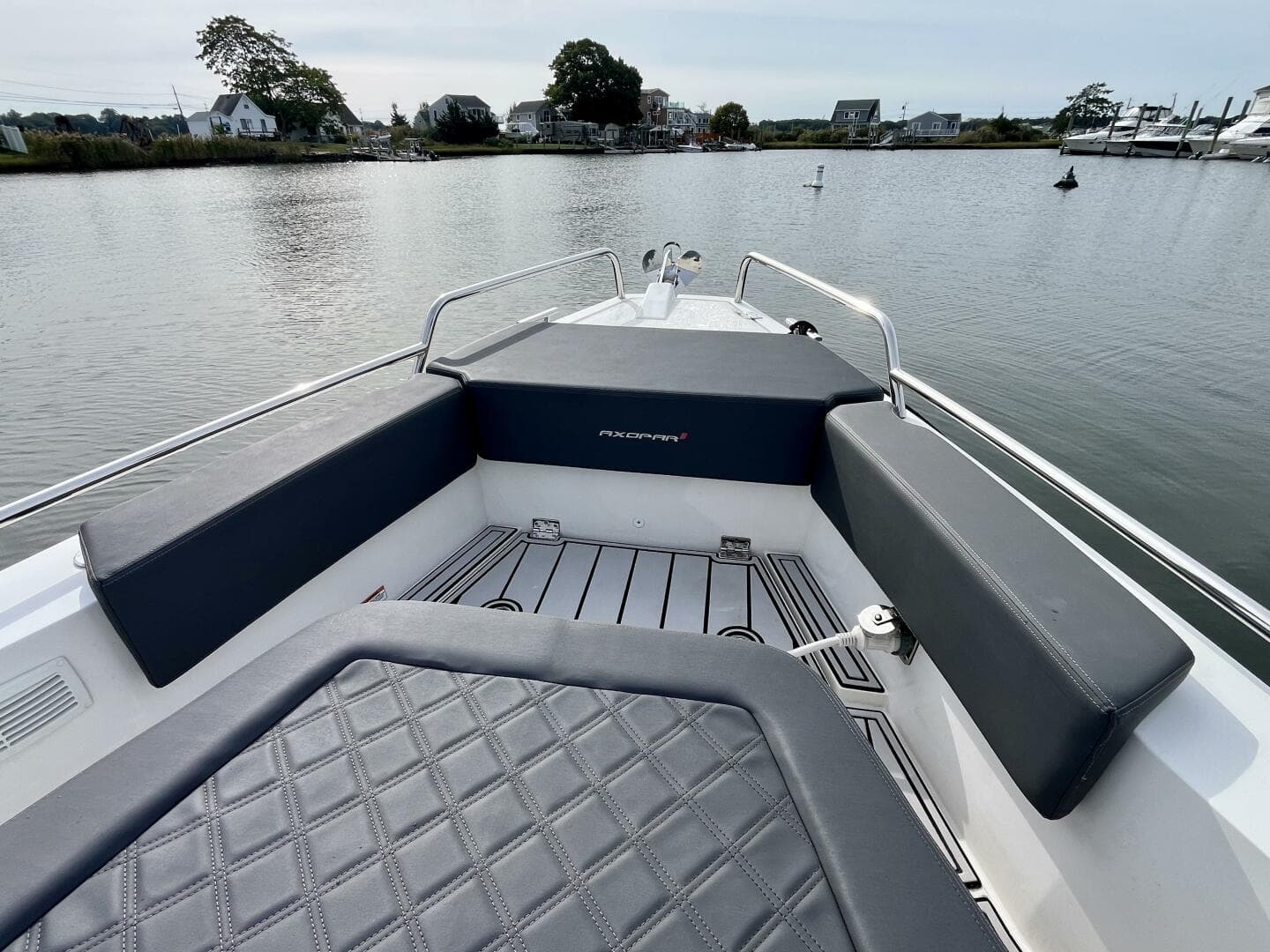 2018 Axopar 37 Sport Cabin R