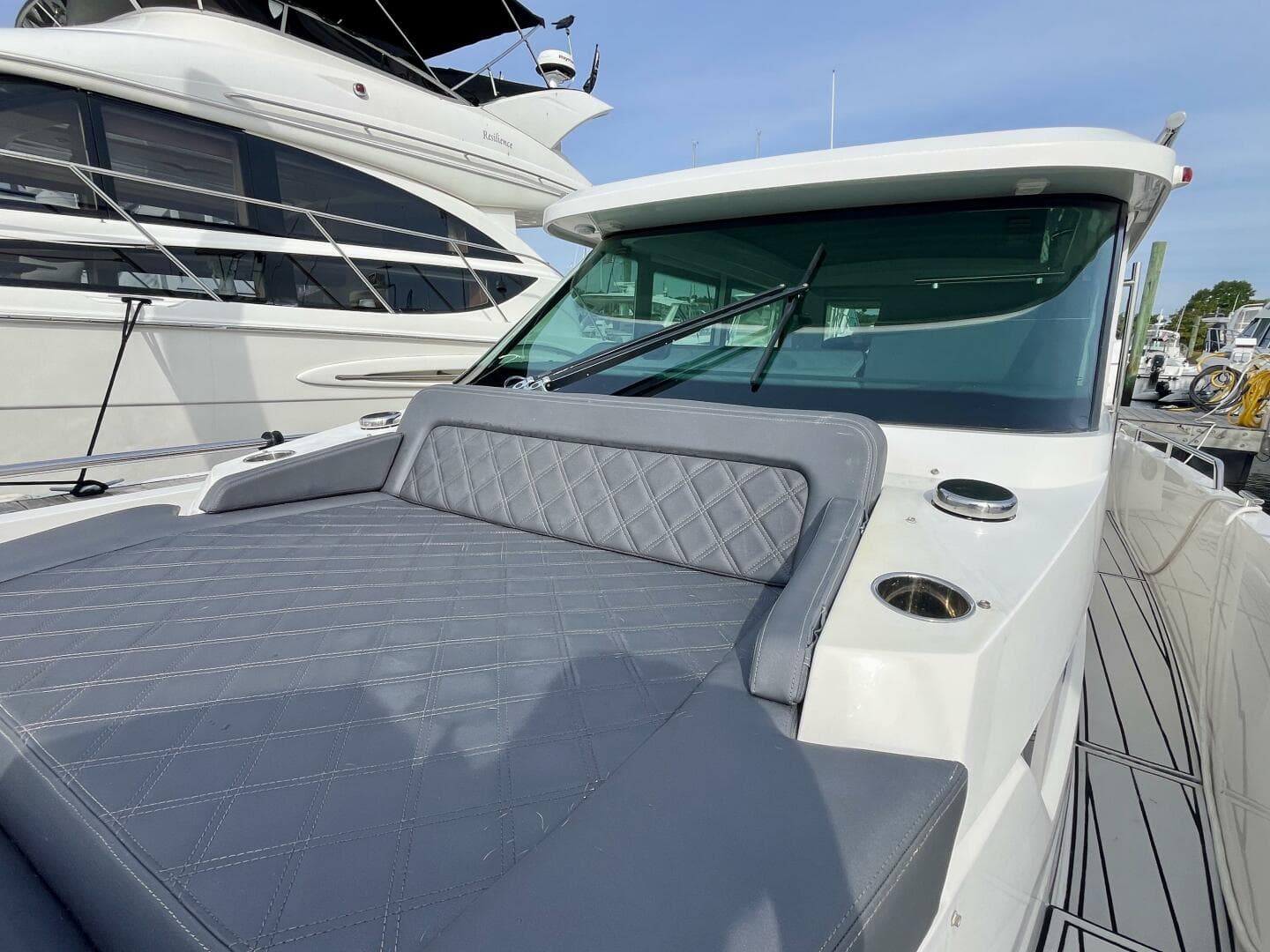 2018 Axopar 37 Sport Cabin R