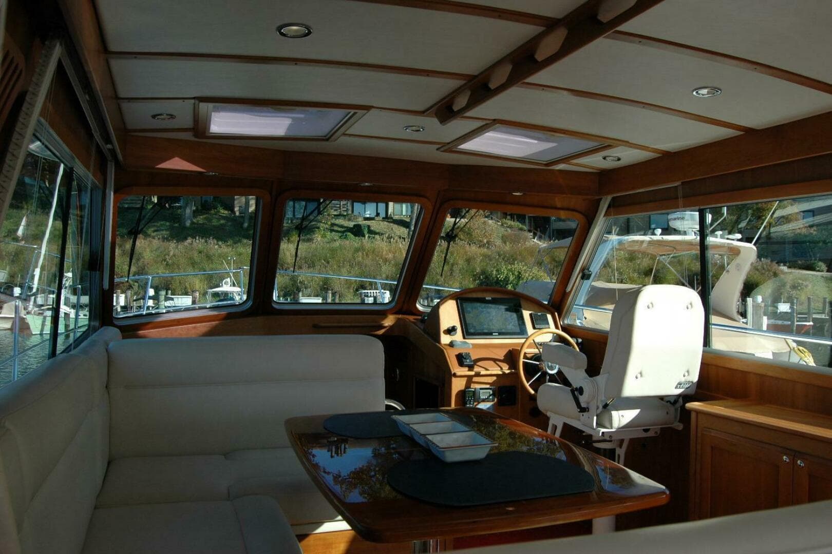 2019 Sabre 38 Salon Express