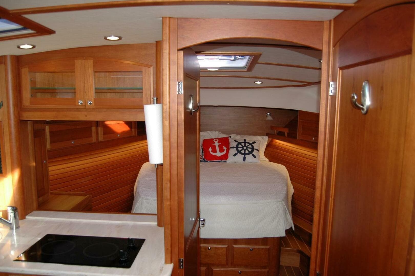 2019 Sabre 38 Salon Express