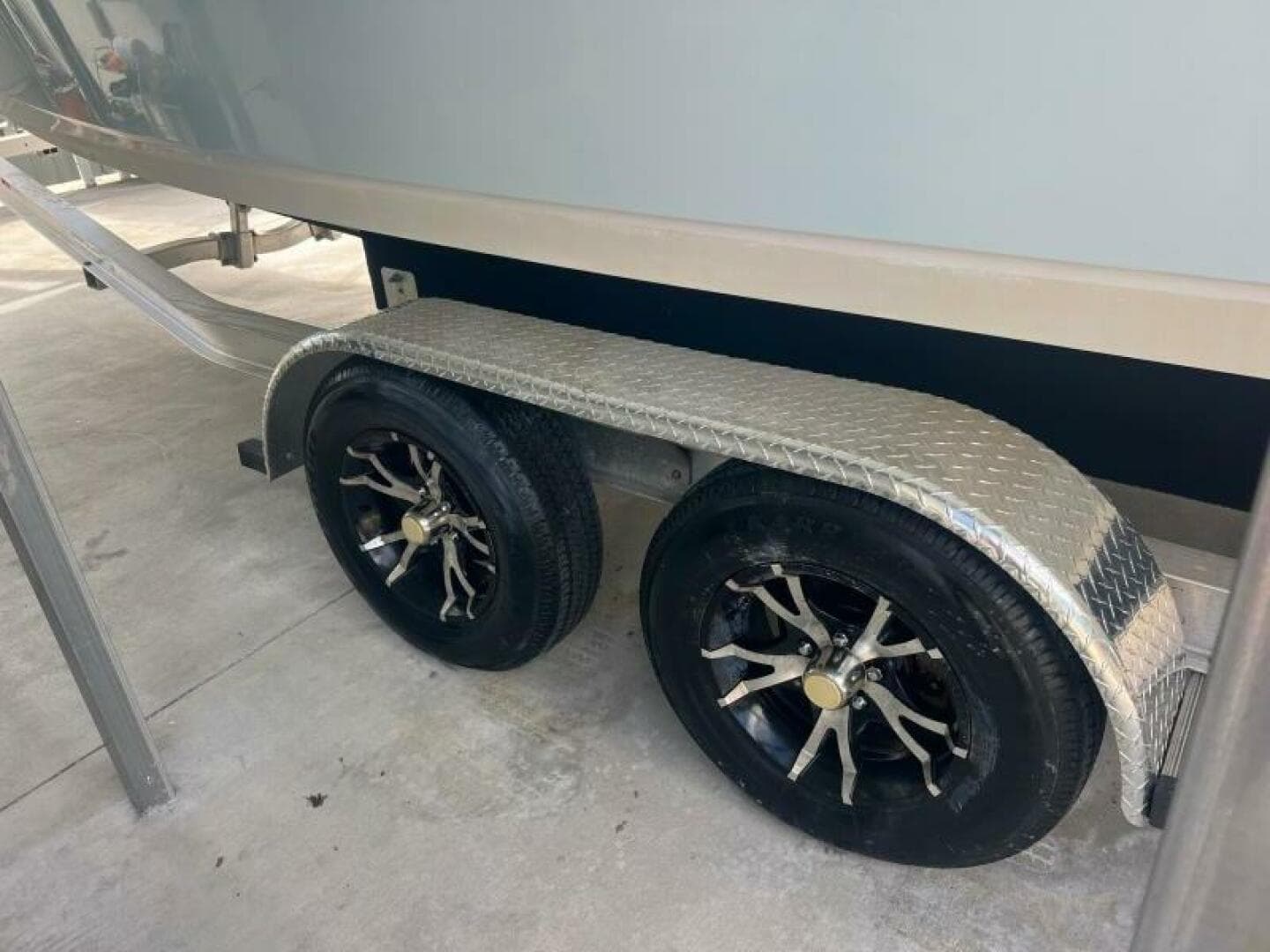 2021 Sportsman 232 Platinum Center Console