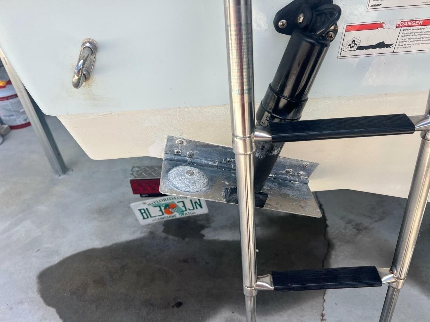 2021 Sportsman Open 232 Center Console