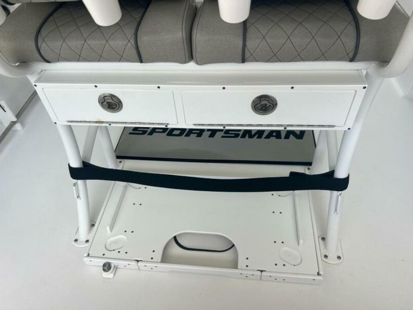 2021 Sportsman 232 Platinum Center Console