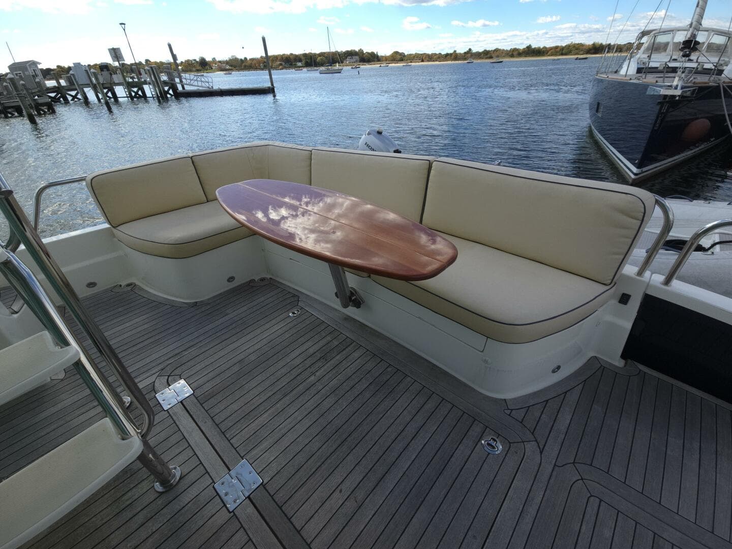 2017 Sabre 48 Flybridge