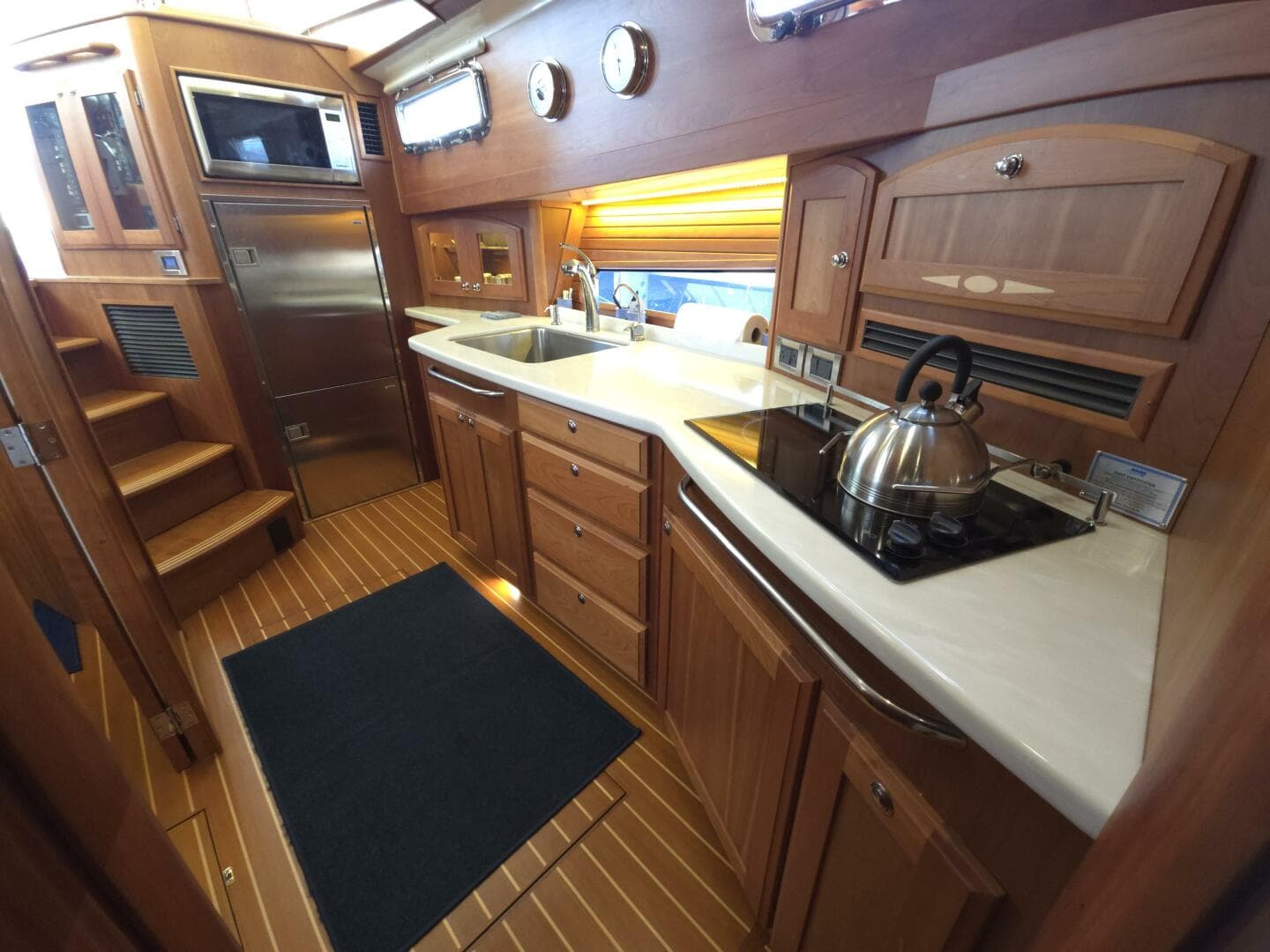 2017 Sabre 48 Flybridge