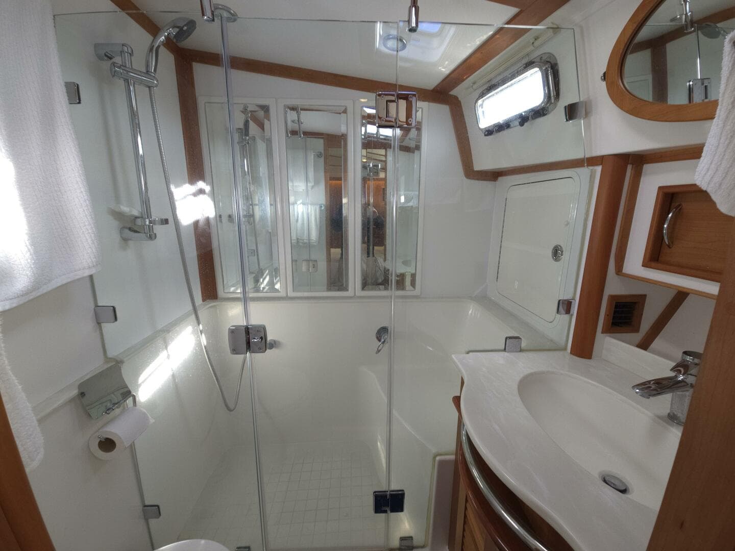 2017 Sabre 48 Flybridge