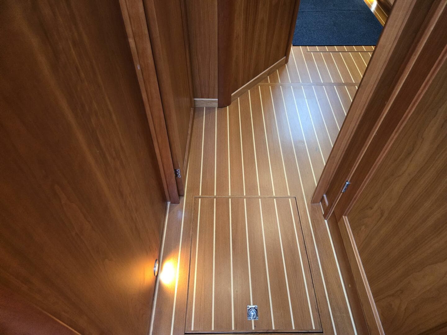 2017 Sabre 48 Flybridge