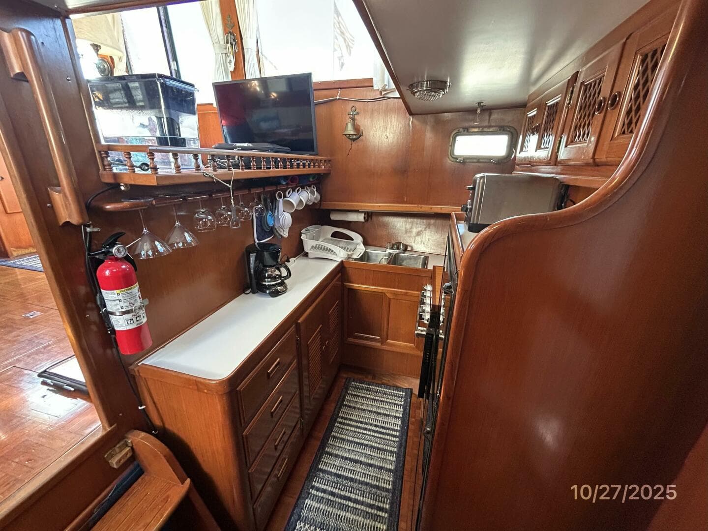 38' Marine Trader galley3