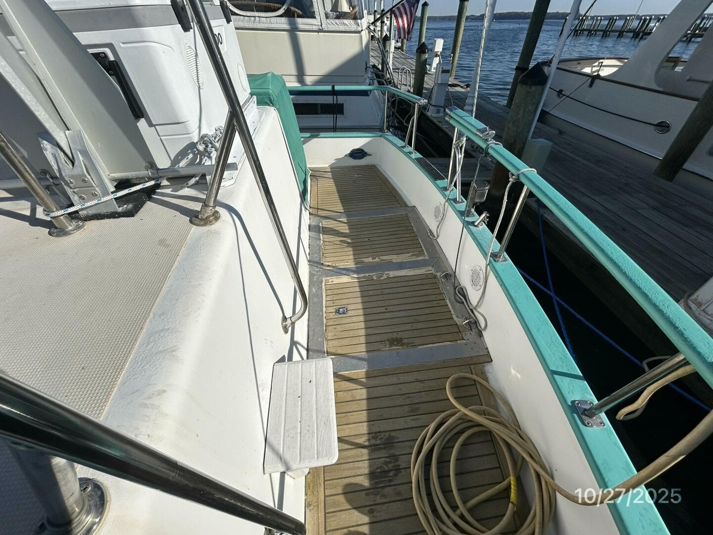 38' Marine Trader aftdeck2