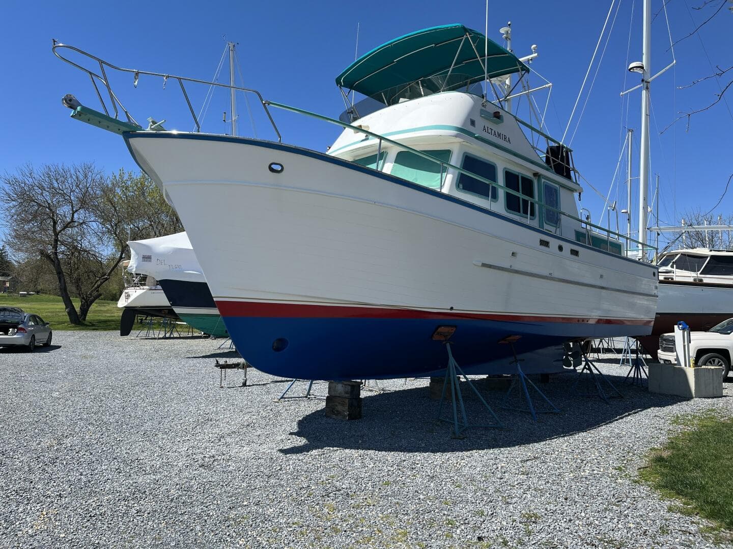 38' Marine Trader hauled out