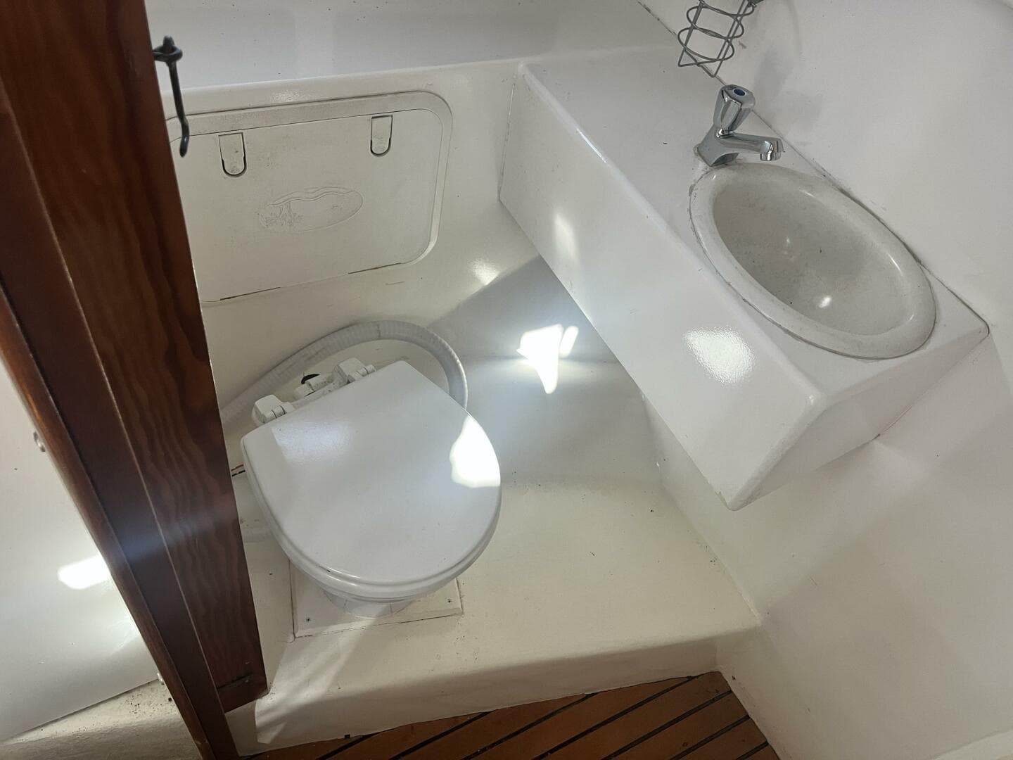 2008 Glenn Young 32 Skiff - Head